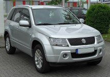 Suzuki_Grand_Vitara_II_front_20100513.jpg